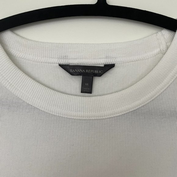 Banana Republic Ribbed Shrunken T-Shirt size medium women's. - Picture 8 of 11